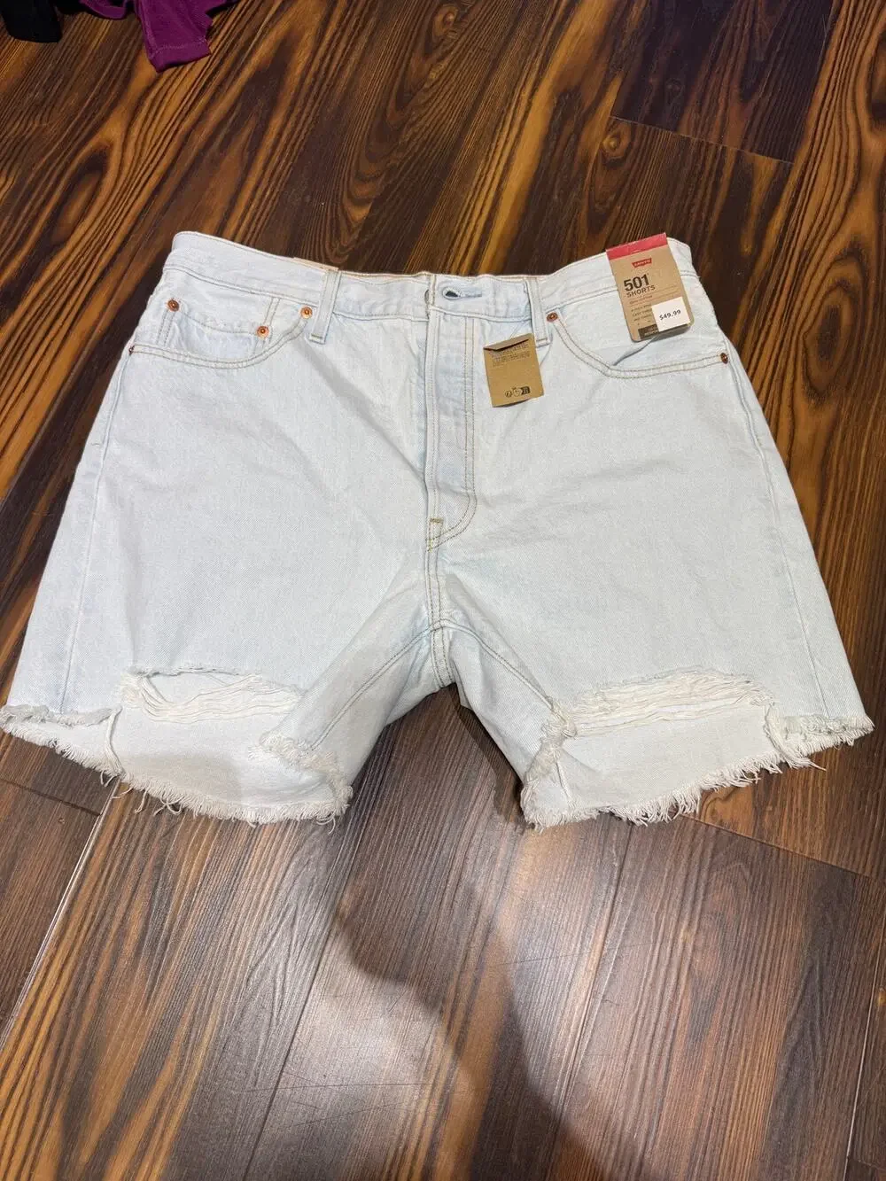 NWT Levi’s Women’s 501 Mid-Thigh High Rise Button Fly Shorts Size 34